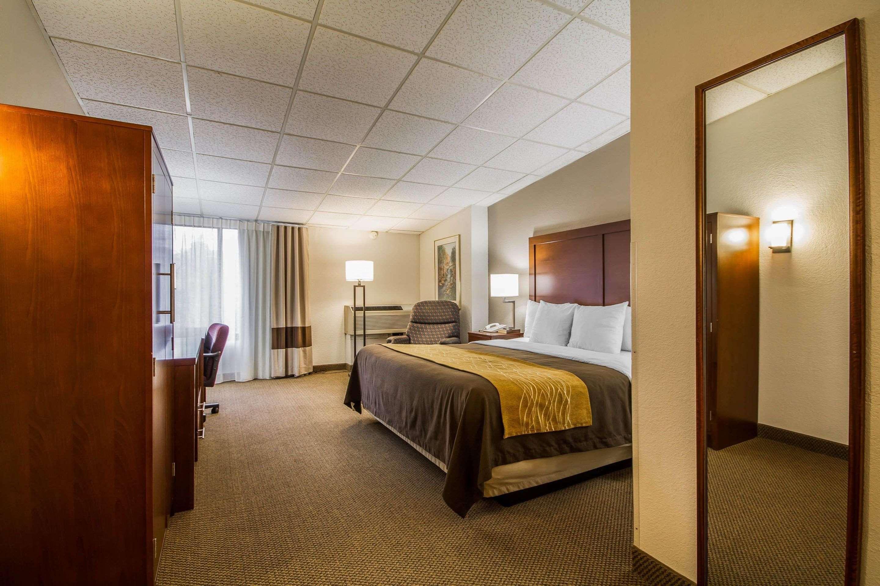 Comfort & - Airport Madison