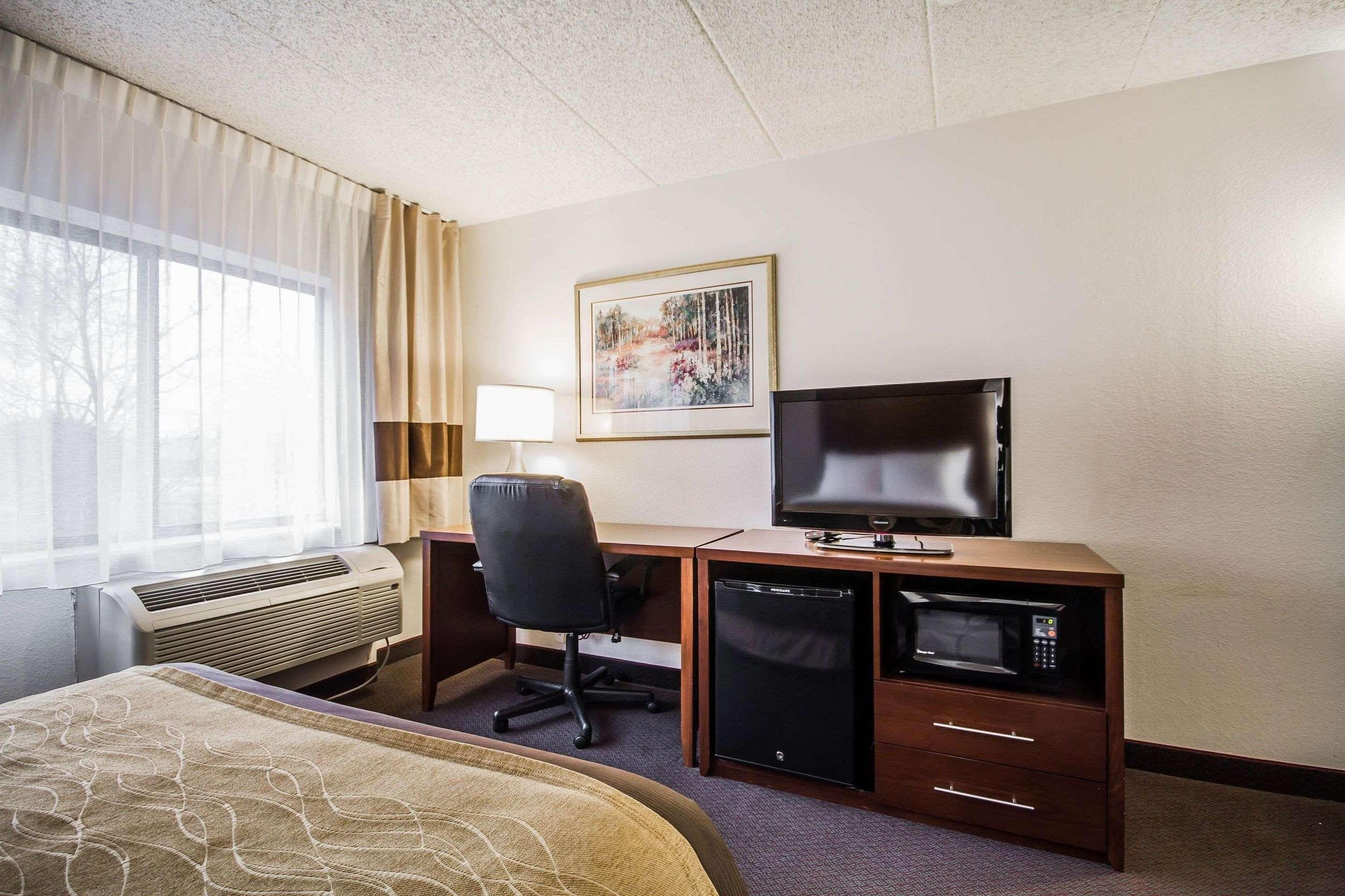 Comfort & - Airport Madison