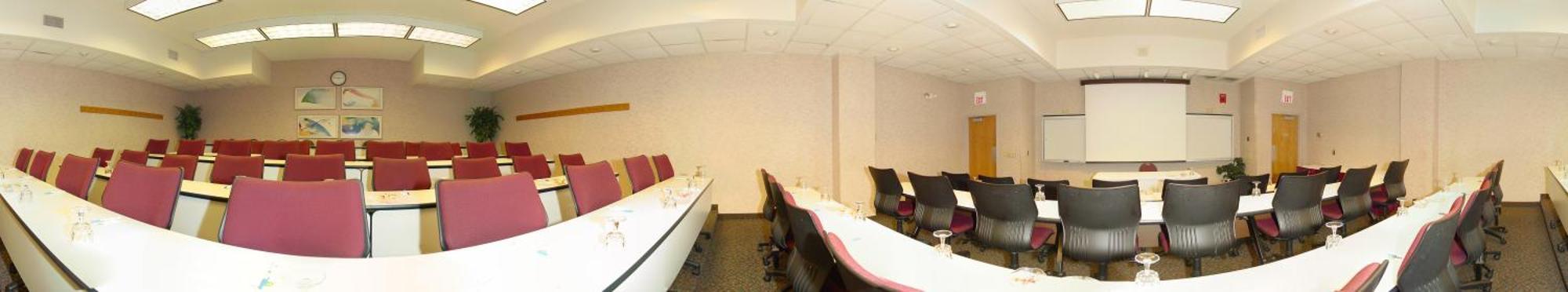 Hotel Comfort & - Airport Madison