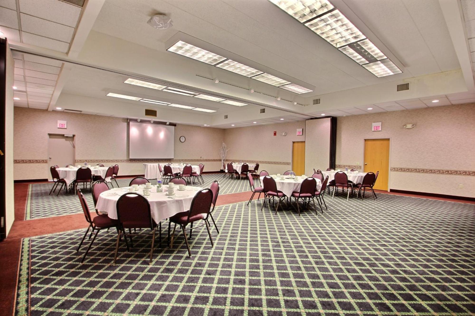 Comfort & - Airport Hotel 3*