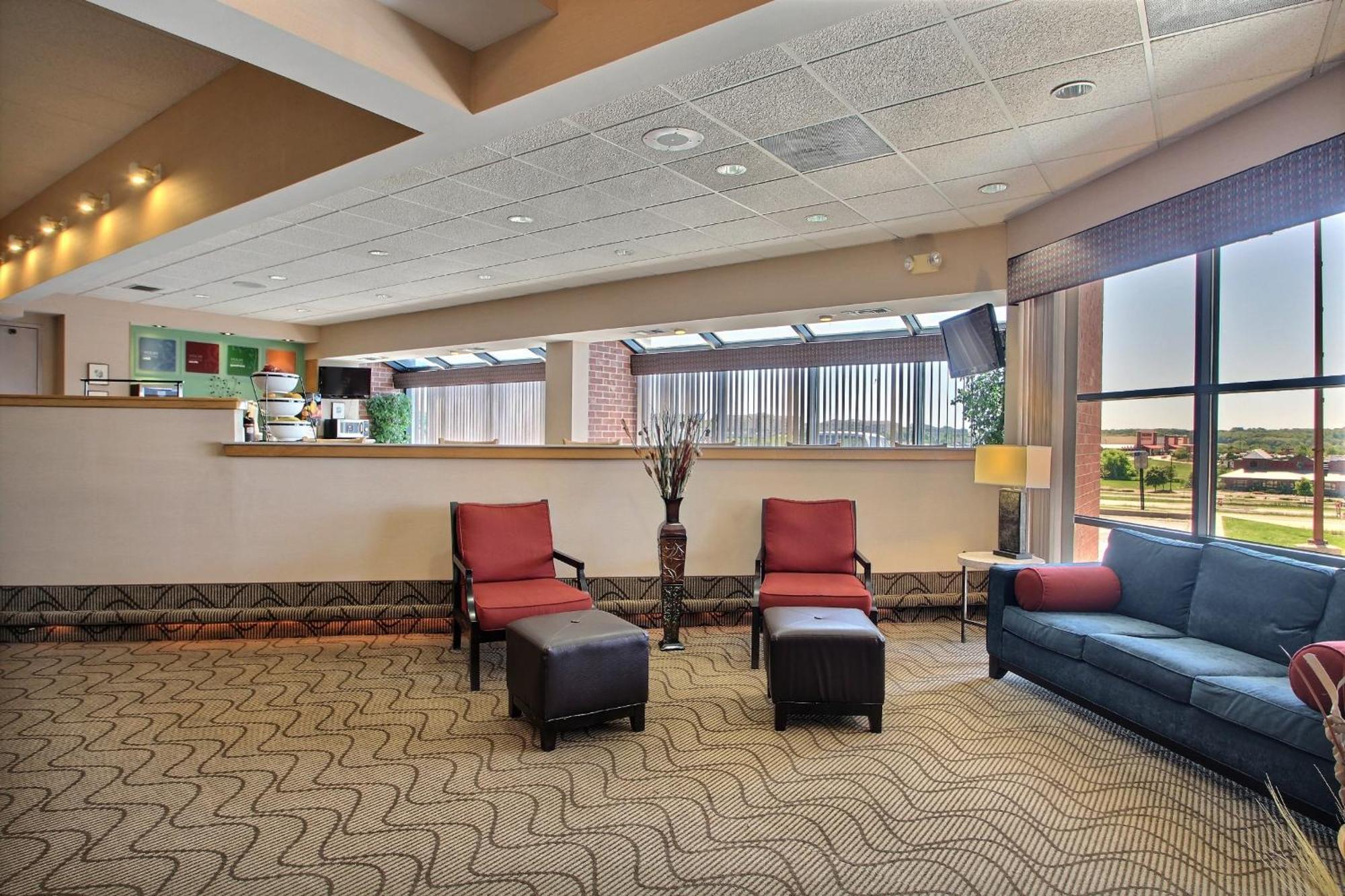 Comfort & - Airport Hotel