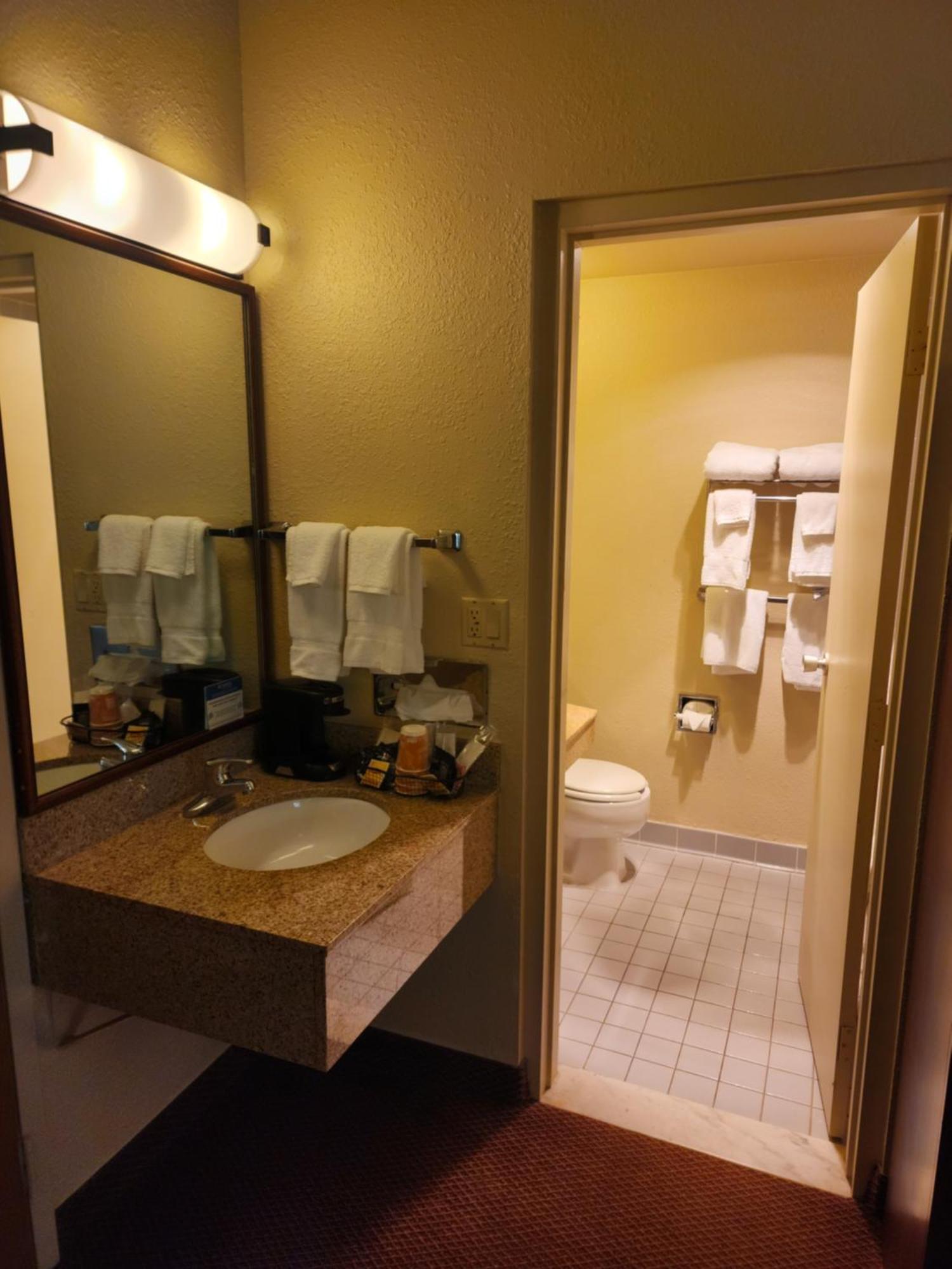 Comfort & - Airport 3* Madison