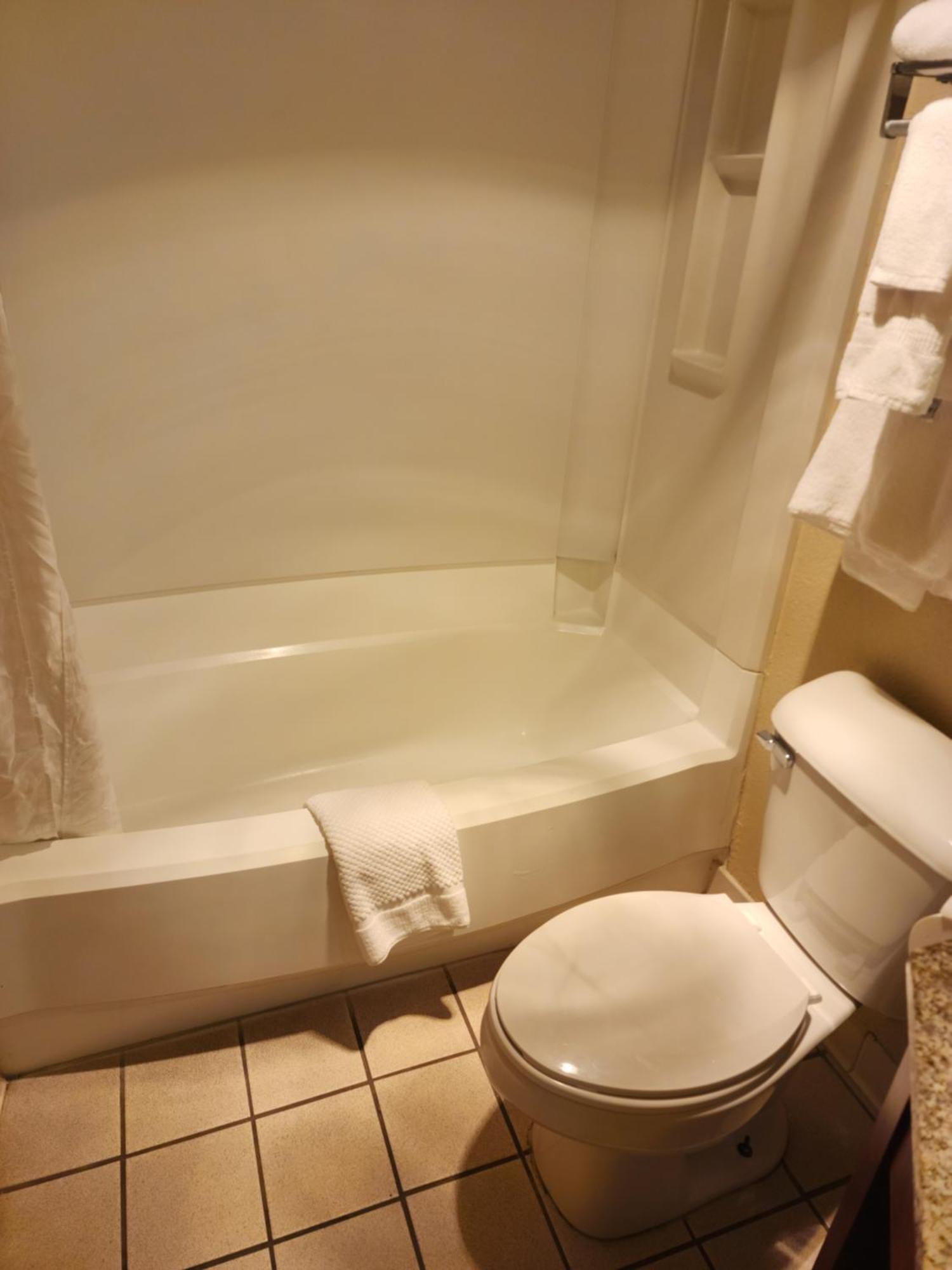 Comfort & - Airport Hotel Madison