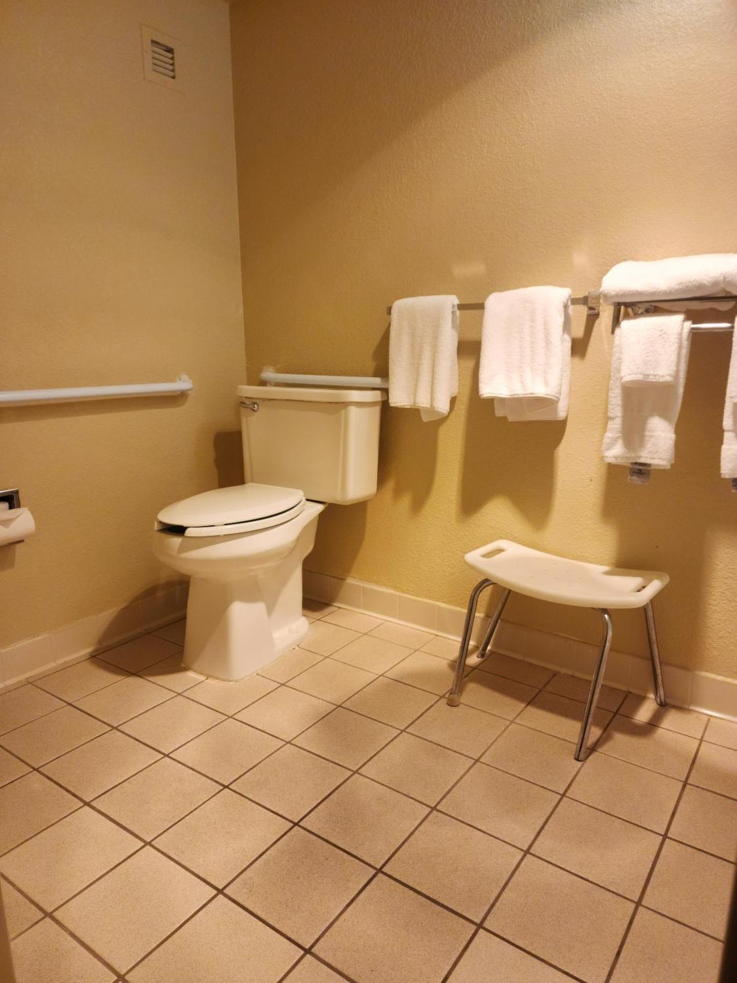 Comfort & - Airport Hotel Madison
