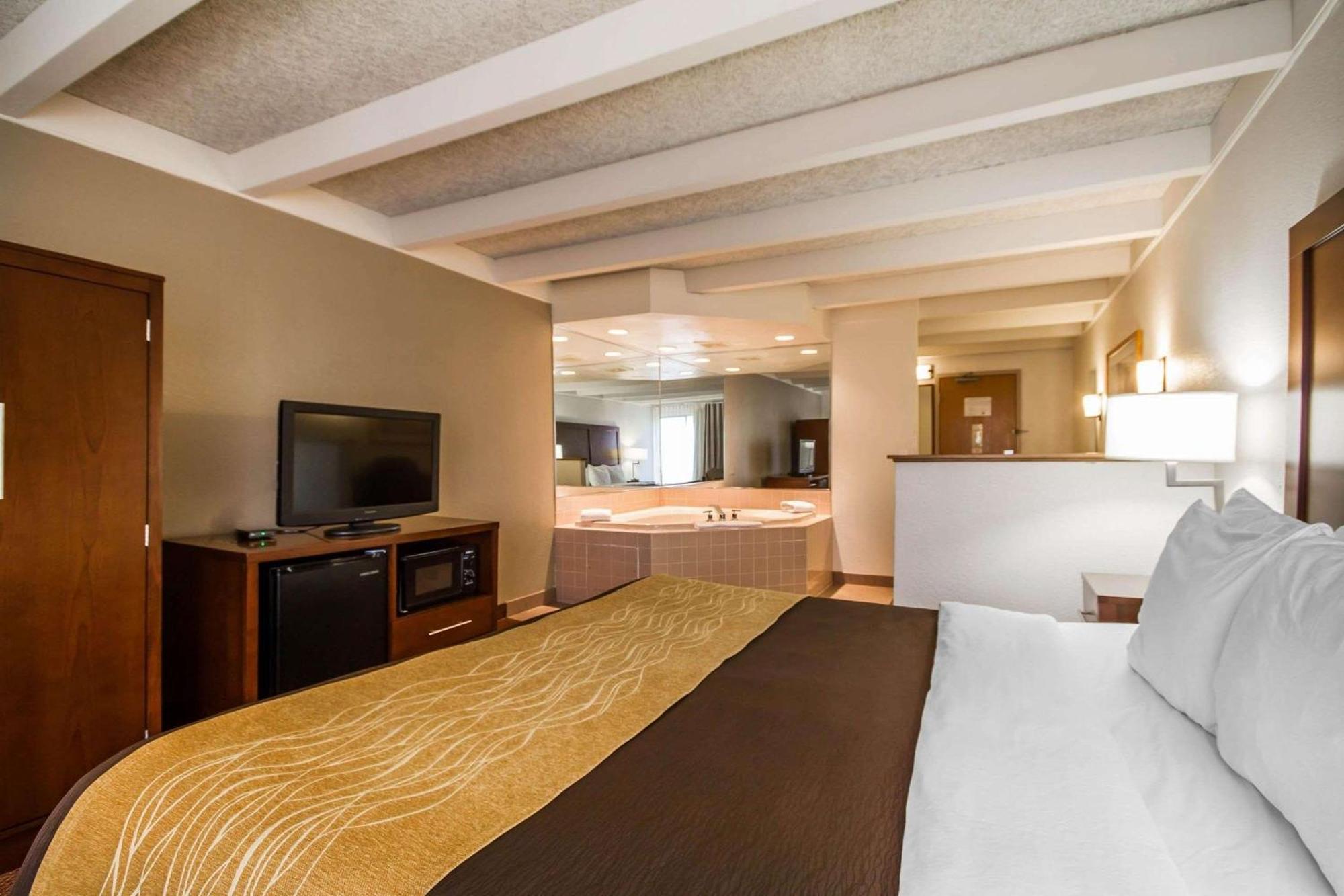 Comfort & - Airport Madison