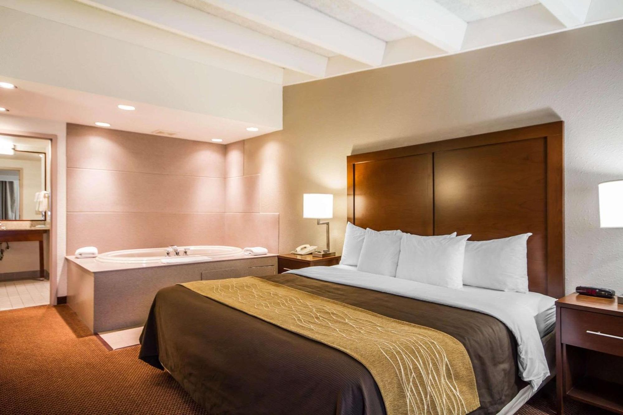 Comfort & - Airport Hotel Madison