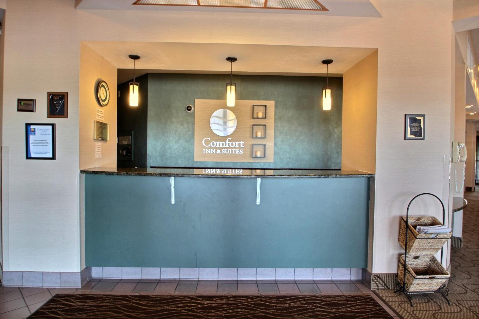 Comfort & - Airport 3* Madison