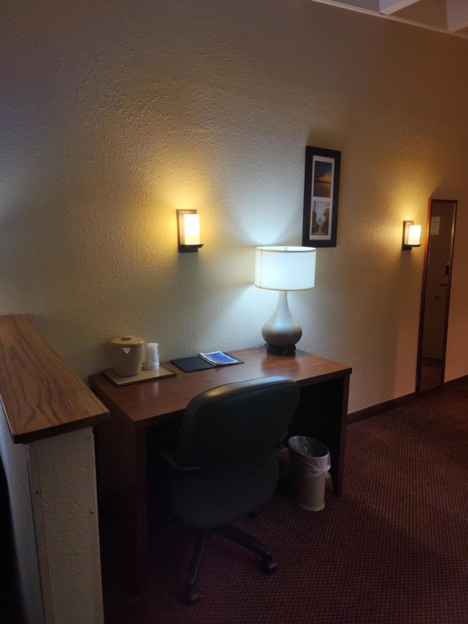Comfort & - Airport Hotel
